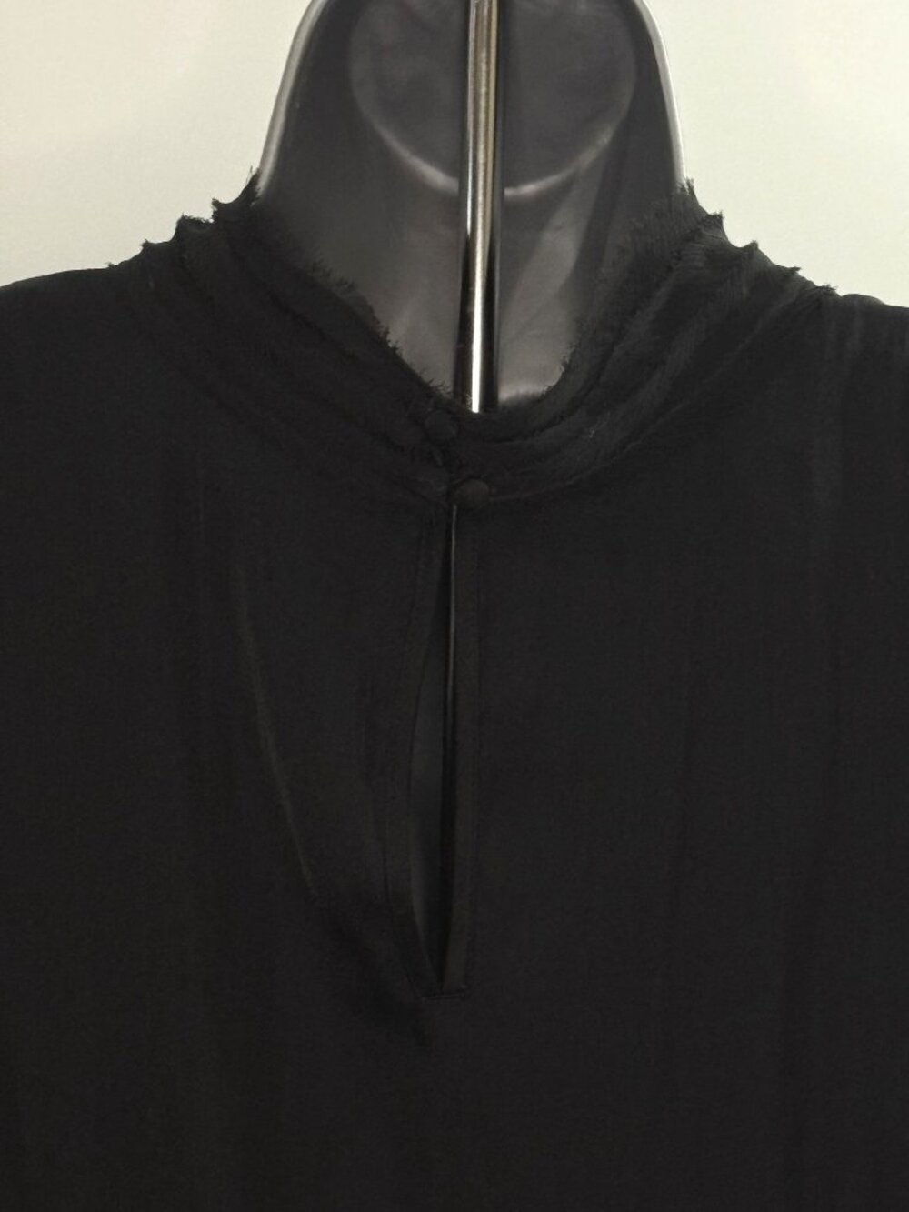WORTHINGTON Women's Black Sleeveless Round Mock Neck Blouse Keyhole Back PXL - Picture 11 of 11